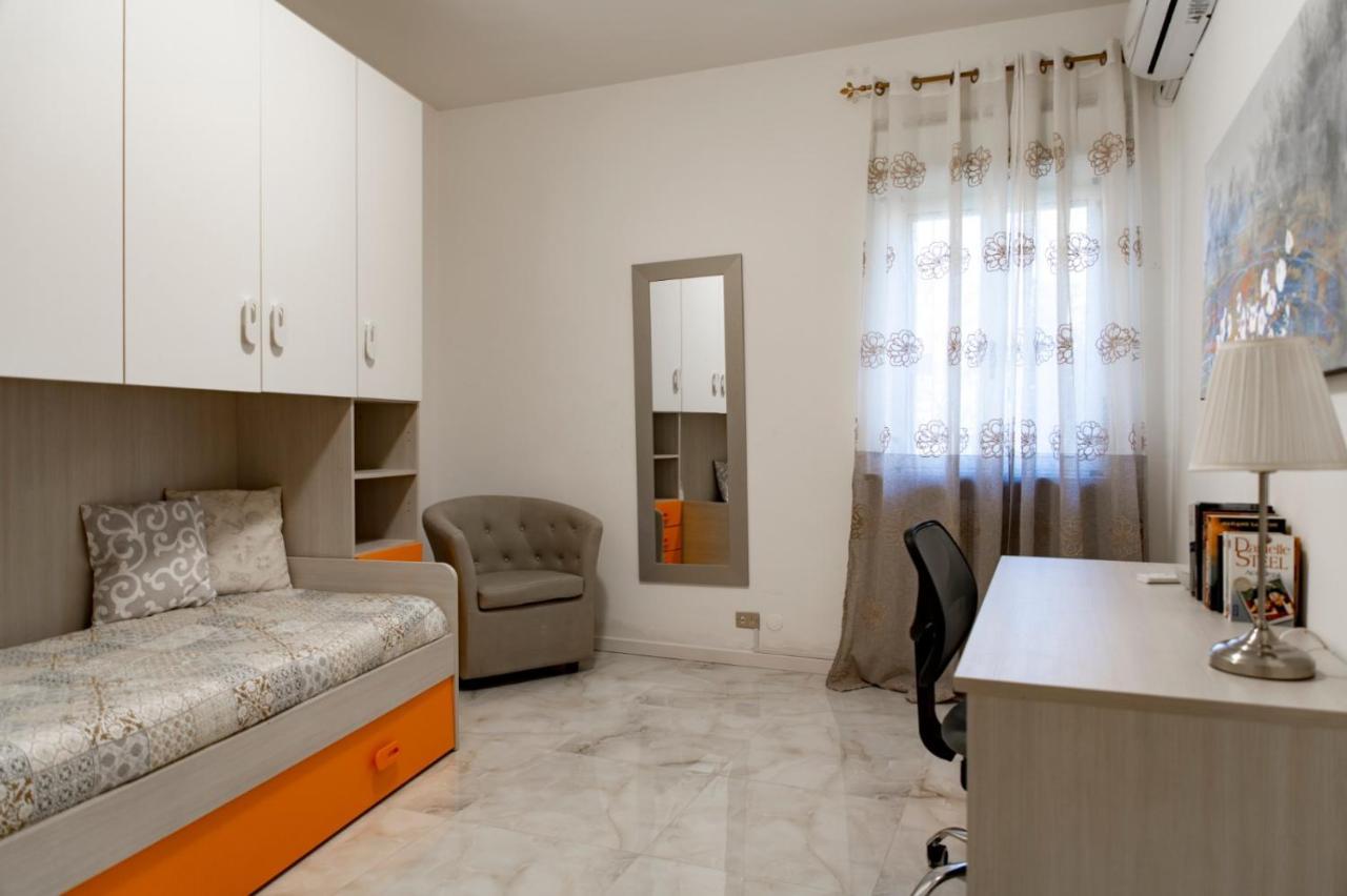 Апартаменти Madrigio... A Casa Propria Казамассіма Екстер'єр фото